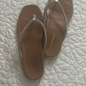 Vionic Slides - Like New!